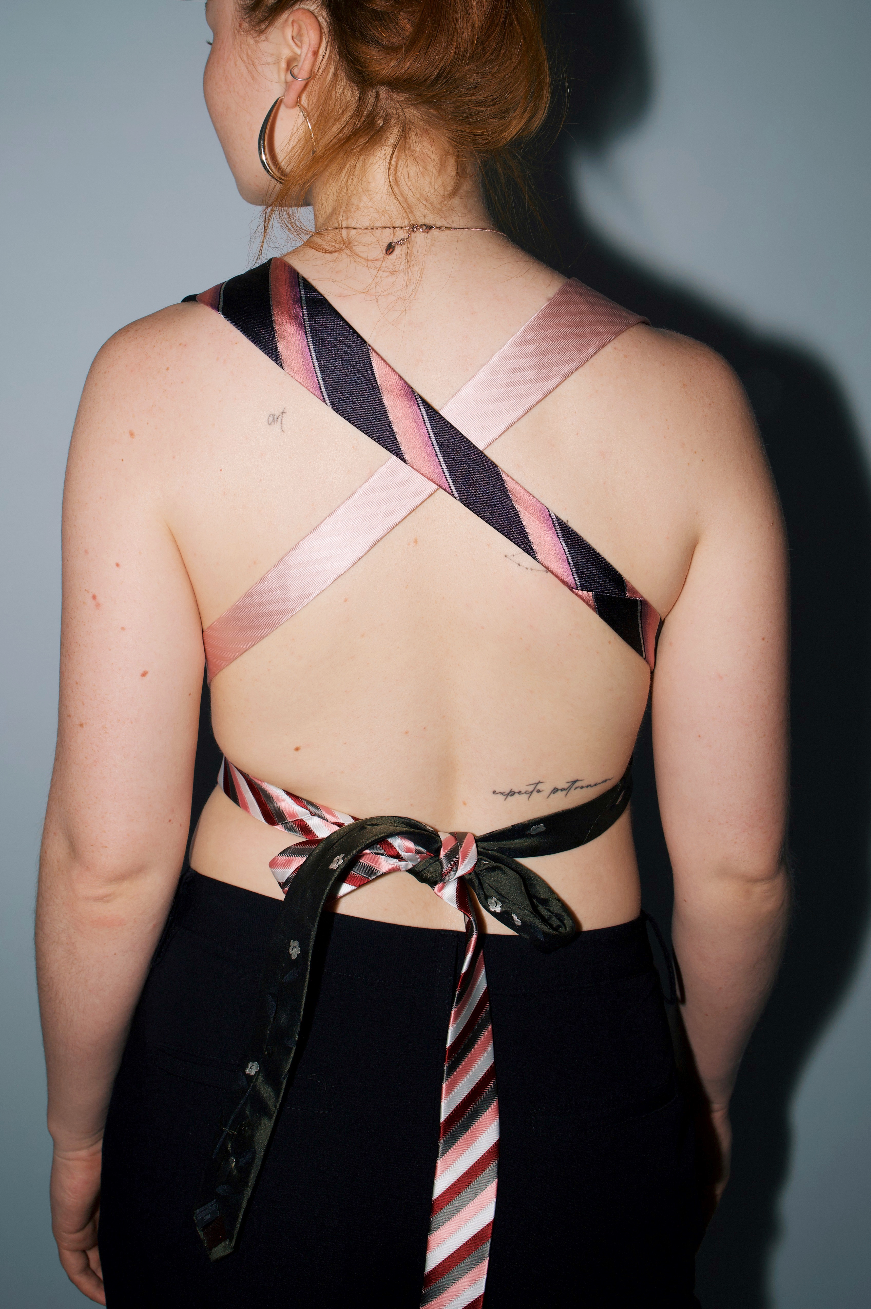 Tie Top ROSA mit V-Ausschnitt  